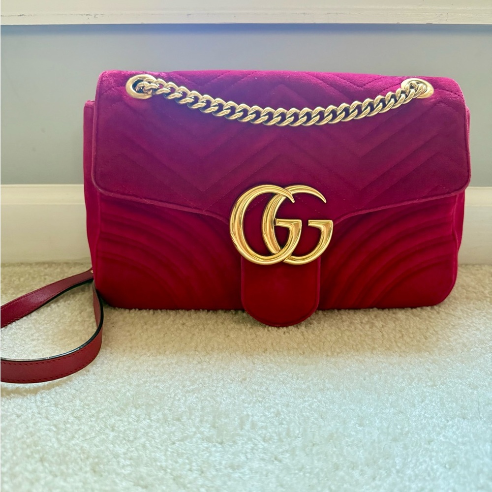 Gucci Red Velvet Marmont Matelasse Flap Chain Bag Medium